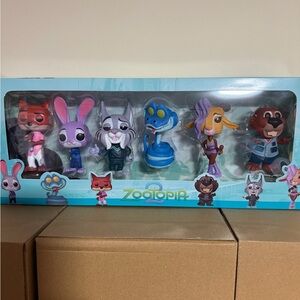 Topia Action Figures Set - Blue, Purple, Gray, Brown